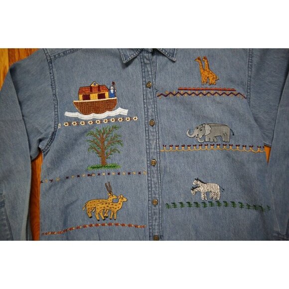 WOMEN'S NOAH'S ARK THEMED DENIM BUTTON-UP SHIRT - SIZE L - WAY TO GO - Picture 3 of 8